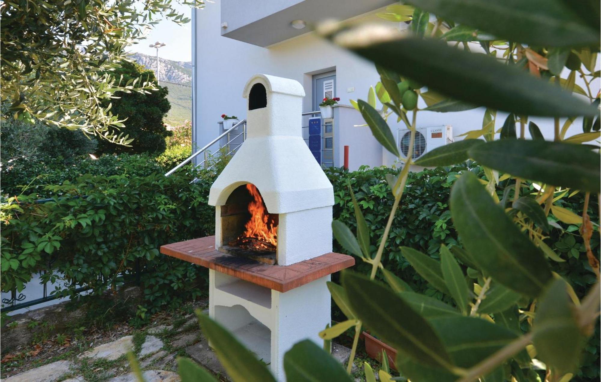 Amazing Apartment In Kastel Sucurac With Kitchen Kastela Exterior photo